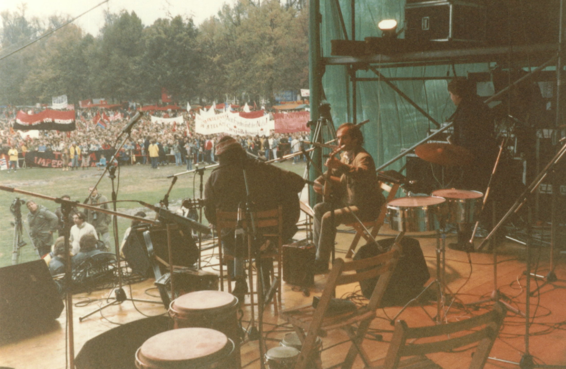 1984 - große Bühne  - Bonn Hofgarten - Mesut & Frank -  Demo  1984